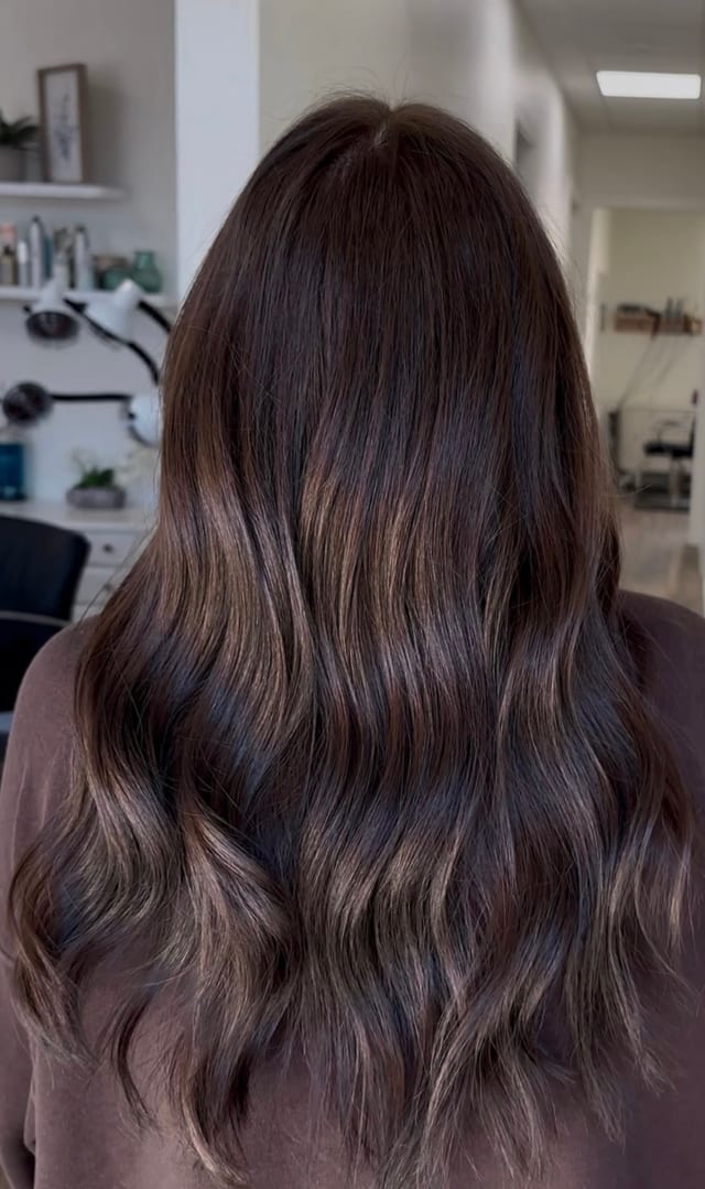 Dimensional Brunette, lived-in color